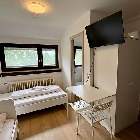 Kleines Ruhiges Mit Wlan Und Smart Tv App D Apartment